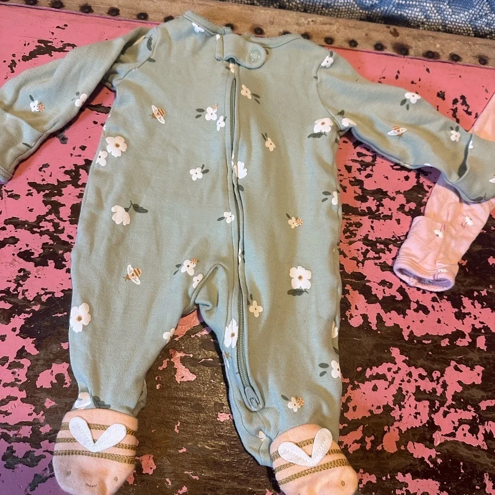 LOT of 2 CARTER’S floral onesies sz NB